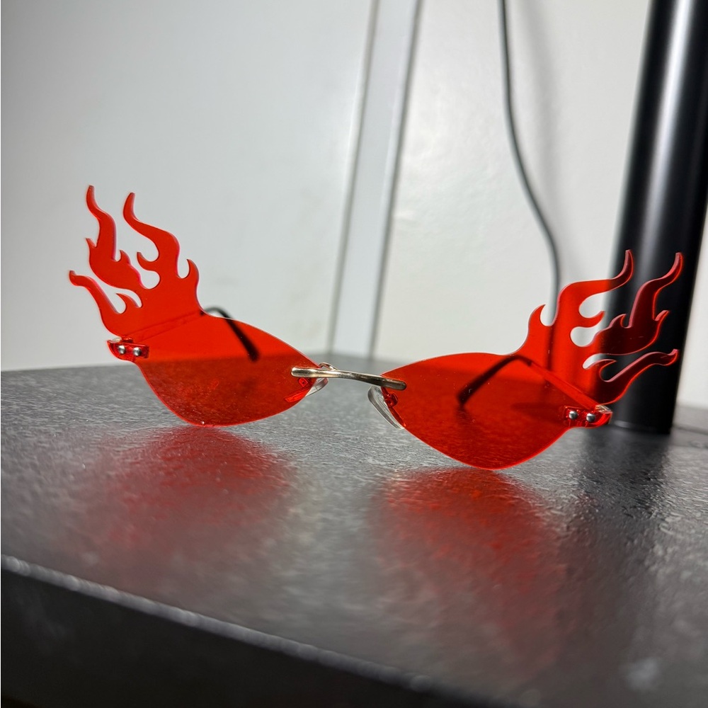 Flame Rave Red Sunglasses - Picture 3 of 3